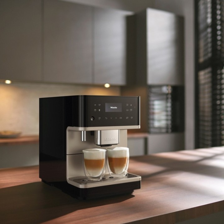 Miele CM 6360 MilkPerfection Obsidiansort CleanSteelMetallic