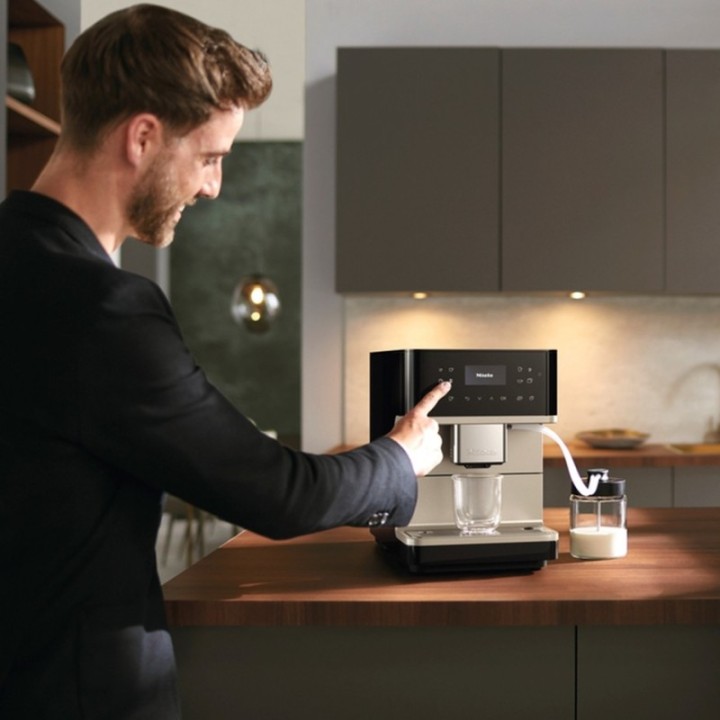 Miele CM 6360 MilkPerfection Obsidiansort CleanSteelMetallic