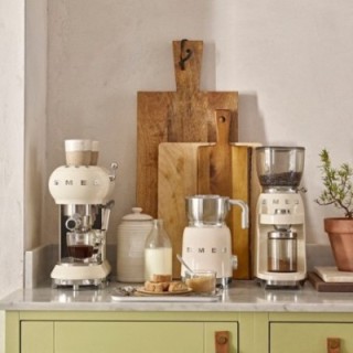 Smeg MFF11CREU Mælkeskummer Creme