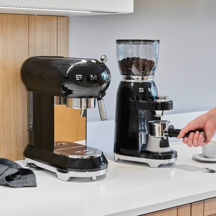 Smeg CGF11BLEU Kaffekværn Sort