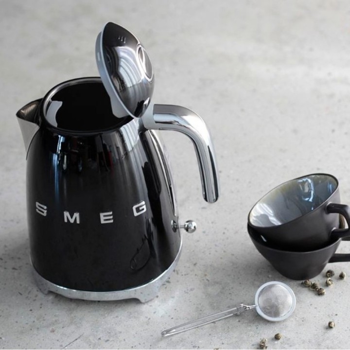 Smeg KLF03BLEU Elkedel 1,7L Sort