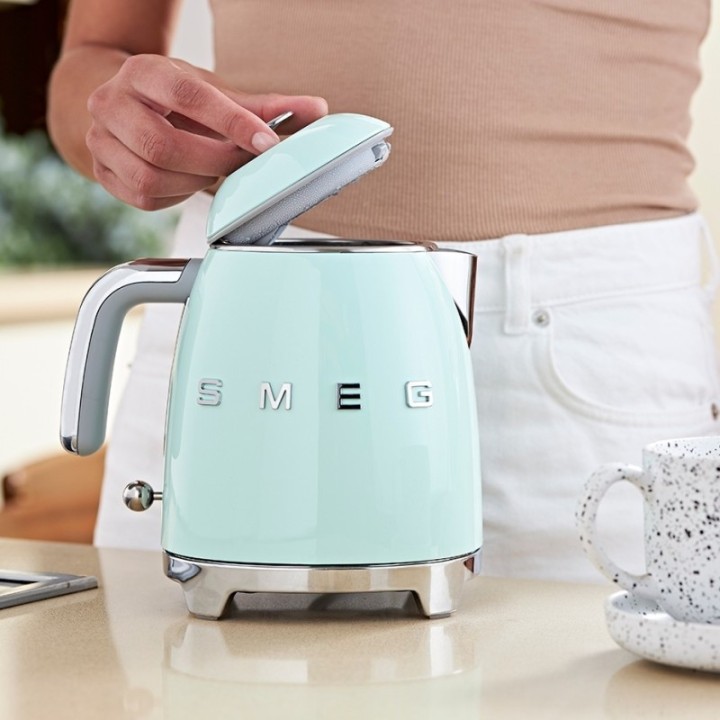 Smeg KLF05PGEU Minielkedel 0,8L Pastelgrøn