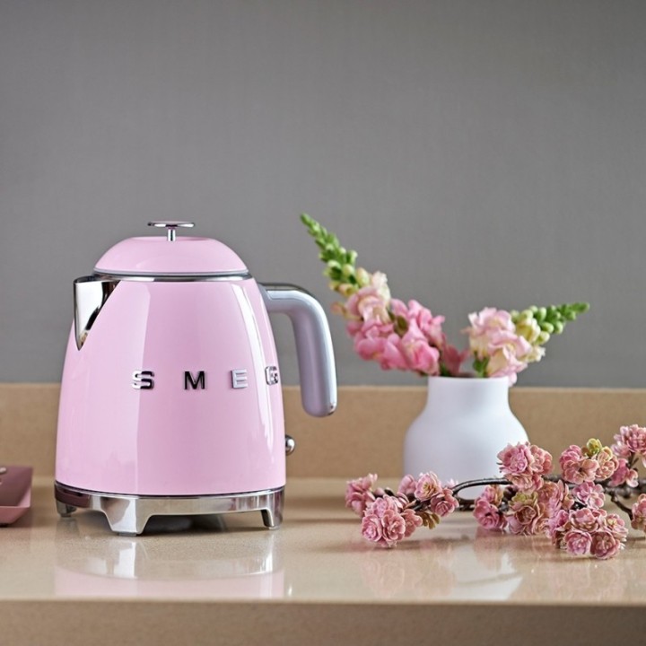 Smeg KLF05PKEU Minielkedel 0,8L Rosa