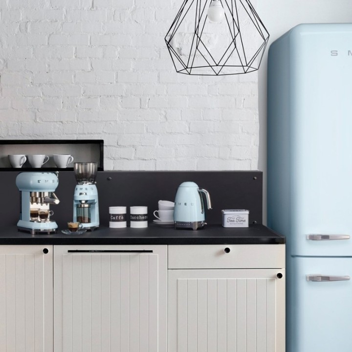 Smeg KLF04PBEU Elkedel m. Temperatur 1,7L Pastelblå