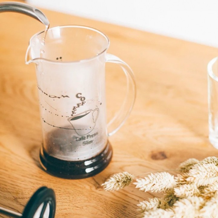 Hario Stempelkande Slim 0,24 L Sort