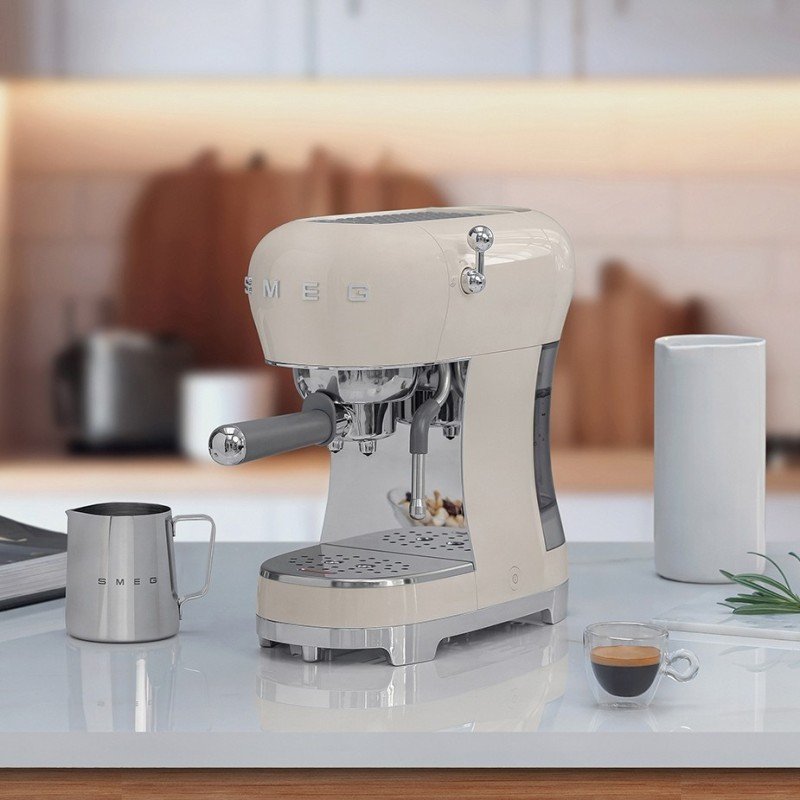 Smeg ECF02CREU Espressomaskine Creme