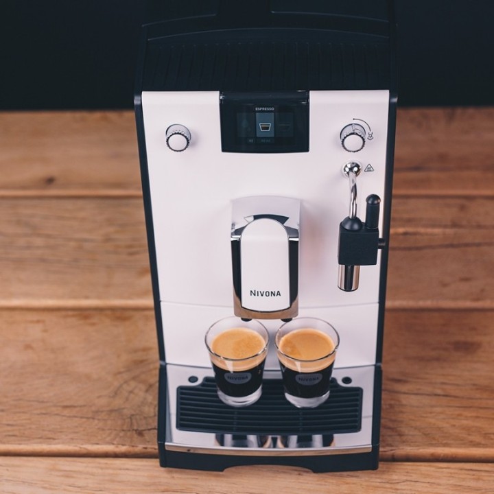 Nivona NICR 560 Hvid Espressomaskine Inkl. 8x400g Rigtig Kaffe Organic