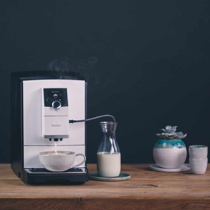 Nivona NICR 796 Hvid Inkl. Mælkebeholder & 6x400g Rigtig Kaffe Organic