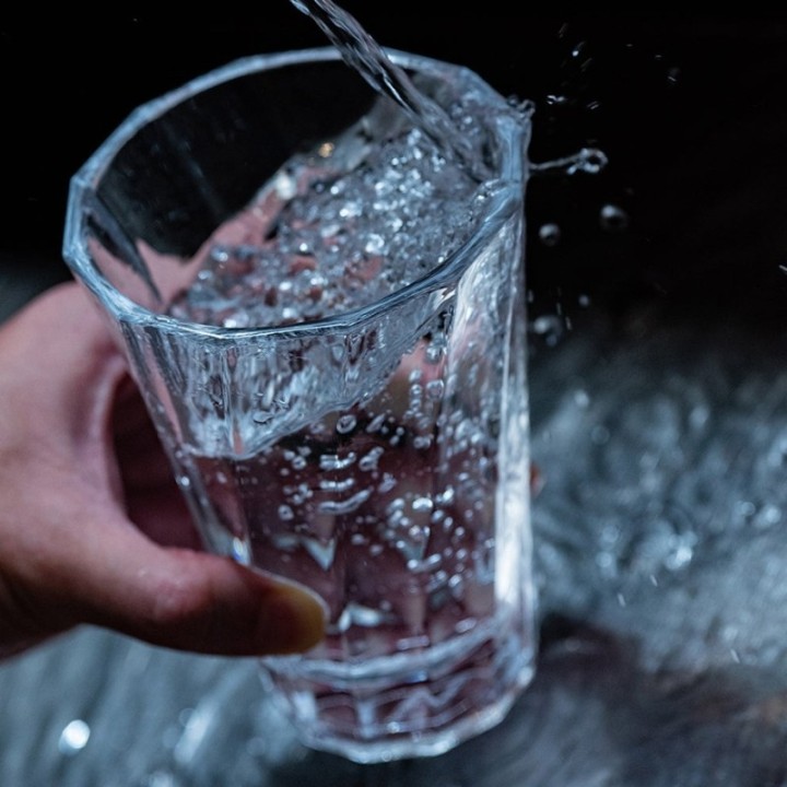 Loveramics Twisted Latte Glas 36 cl 1 Stk Klar