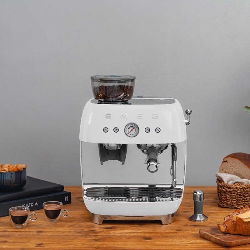 Smeg EGF03WHEU Manuel espressomaskine Inkl. Mælkekande & 1,5kg Rigtig Kaffe