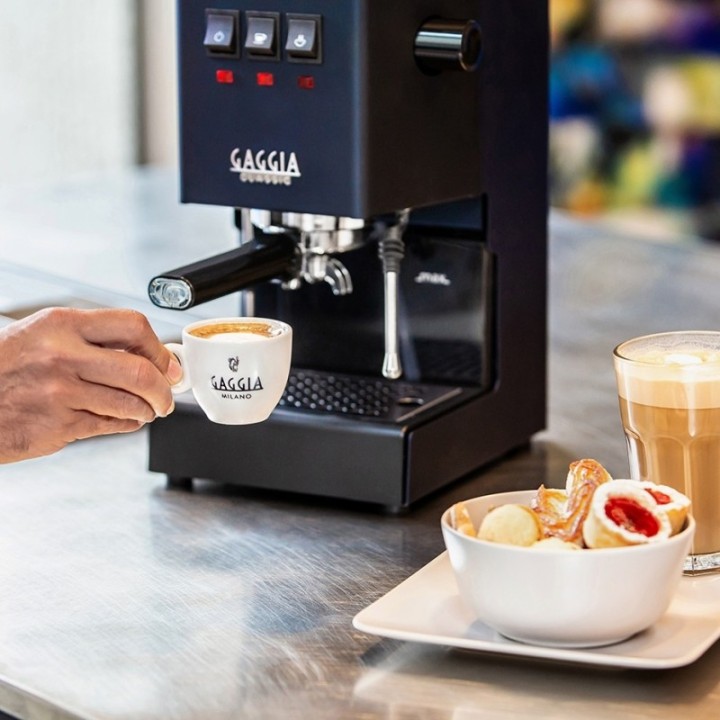 Gaggia Classic E24 Blå Espressomaskine Inkl. Baristaudstyr