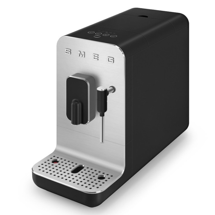 Smeg BCC12BLMEU Sort Inkl. Mælkekande 0,35L & Crema Intenso 1kg