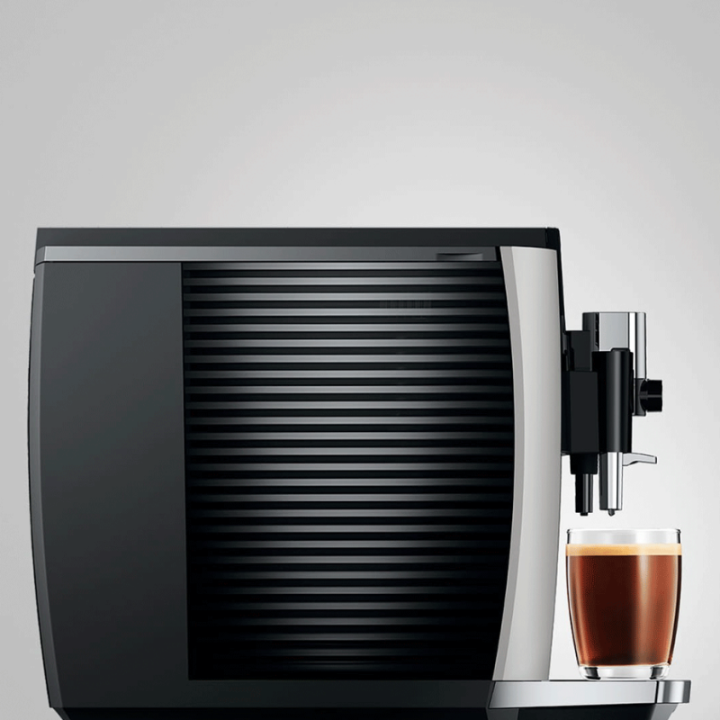 Jura E8 (EC) Platin Espressomaskine Inkl. Startpakke (DK sprog), Mælkebeholder, 3kg Rigtig Kaffe Super Crema & Pleje