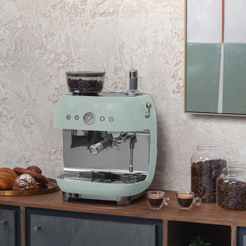 Smeg EGF03CREU Manuell espressomaskin med kvarn Creme inkl. 3 kg kaffe