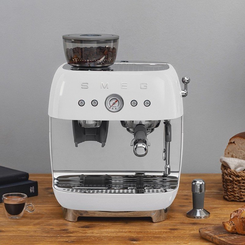 Smeg EGF03WHEU Manuel espressomaskine Inkl. Kværn Hvid & Rigtig Kaffe Bestseller Mixpakke 3kg Hele kaffebønner
