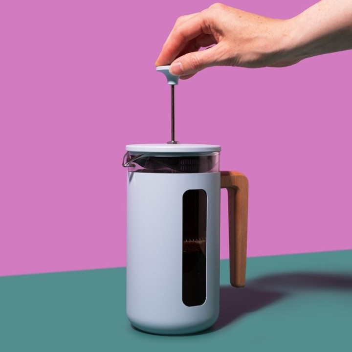 La Cafetière Pisa 8 Kop. Stempelkande Himmelblå Inkl. Fløjtekedel 1,6 L Himmelblå & Krus 35 cl 2 Stk Himmelblå