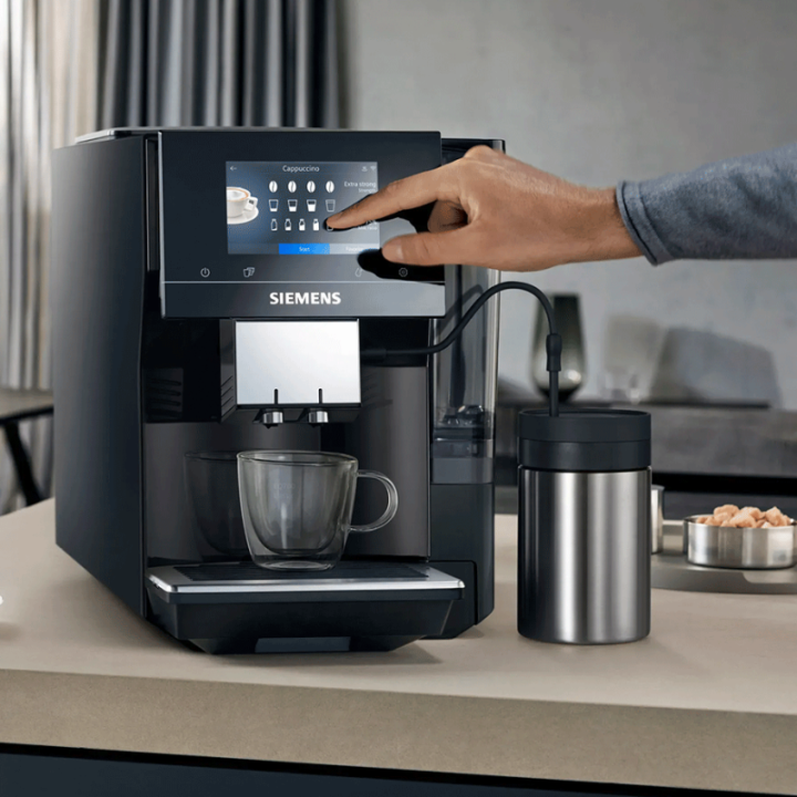 Siemens TP713R19 EQ700 Classic Piano Sort Espressomaskine Inkl. Siemens Mælkebeholder Glas 0,7L