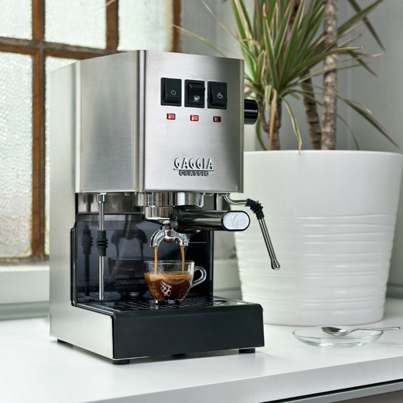 Gaggia Classic E24 Stål Espressomaskine Inkl. Eureka Mignon Zero 55s & Baristaudstyr
