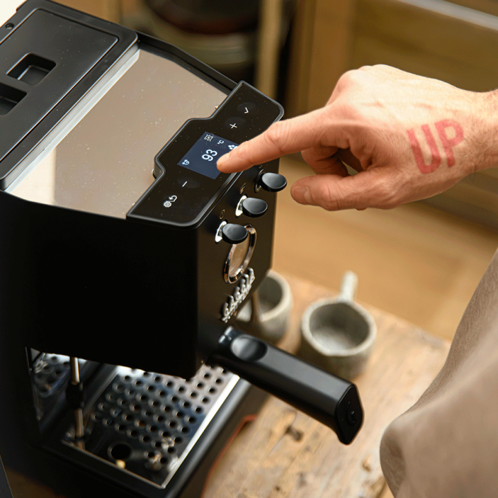 Gaggia Classic UP Sort Espressomaskine Inkl. Eureka Mignon Libra 55 Chrome/Mat Sort Espressokværn