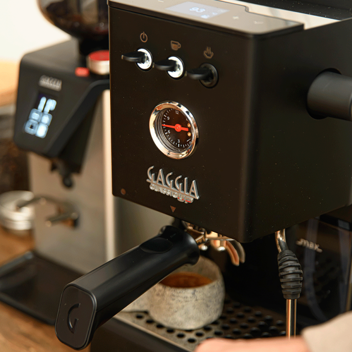 Gaggia Classic UP Sort Espressomaskine Inkl. Eureka Mignon Specialita Sort Espressokværn