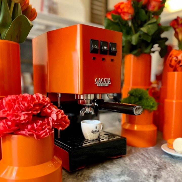 Gaggia Classic E24 Lobster Red Espressomaskine Inkl. Eureka Mignon Zero 65 Speedy Mat Sort Espressokværn