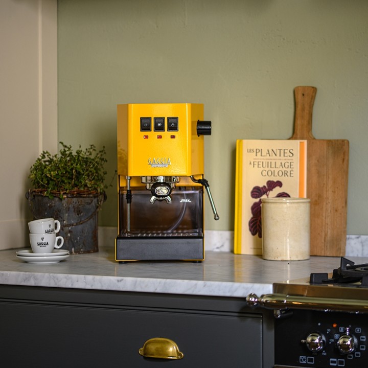 Gaggia Classic E24 Sunshine Yellow Espressomaskine Inkl. Eureka Mignon Zero 65 Speedy Mat Sort Espressokværn