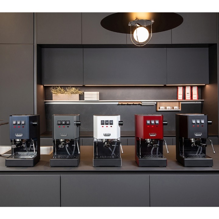 Gaggia Classic E24 Rød Espressomaskine Inkl. Eureka Mignon Zero 65 Speedy Mat Sort Espressokværn