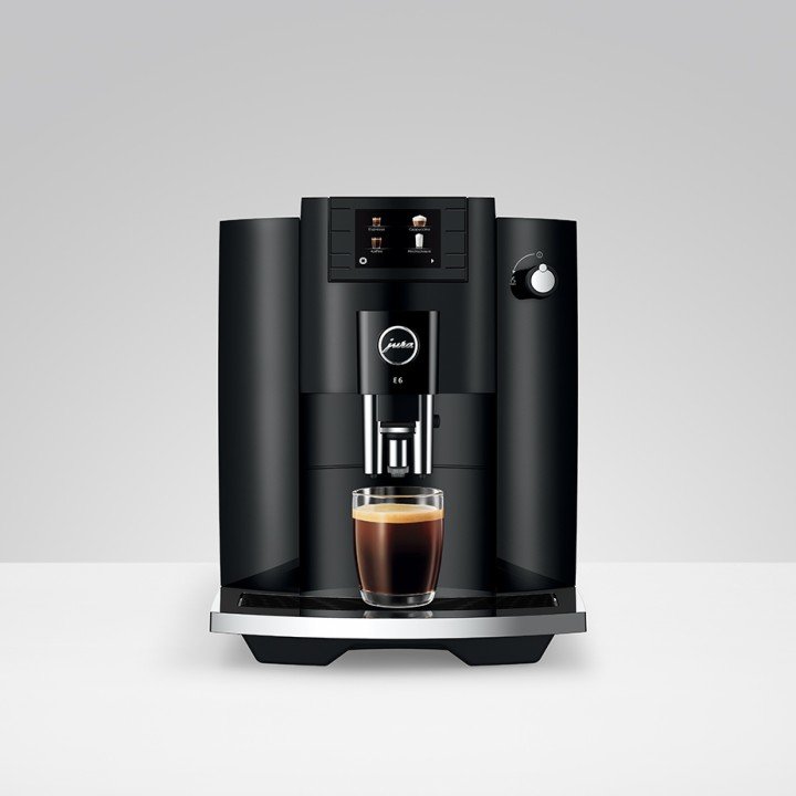 Jura E6 (EC) Piano Black Inkl. Pleje, Filtre, Mælkebeholder & 1 kg Rigtig Kaffe Crema Intenso