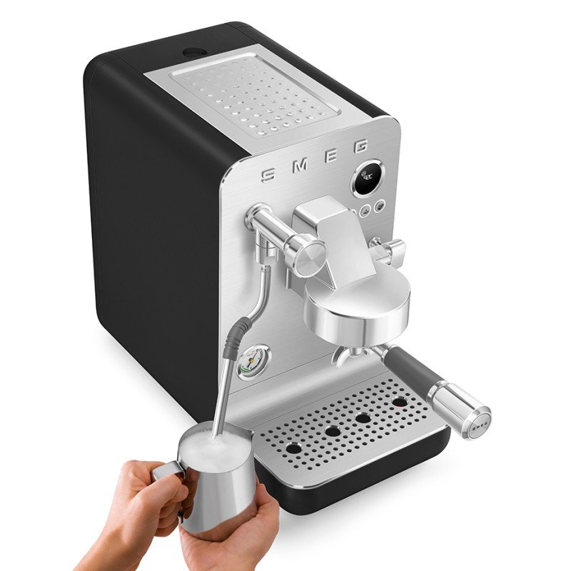 DEMO Smeg EMC02BLMEU Minipro Semiautomatisk Espressomaskine Sort