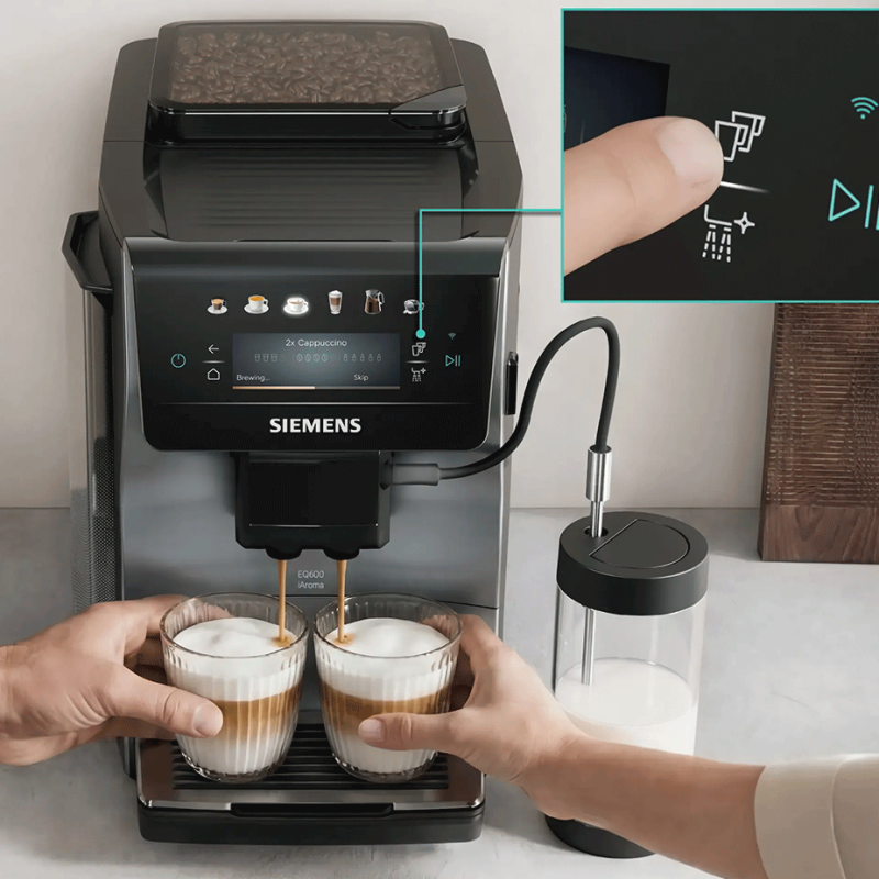 Siemens TP603EM6 EQ6 Espressomaskine Midnat Sølvmetallic Inkl. Mælkekande Glas, Rengøringsprodukter & 2kg Rigtig Kaffe