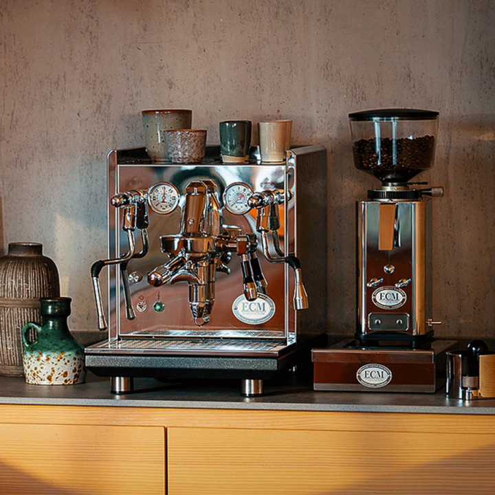 ECM Synchronika II Espressomaskine Inkl. ECM Exacto Stål Espressokværn, Knockbox, Tamper & Mælkekande