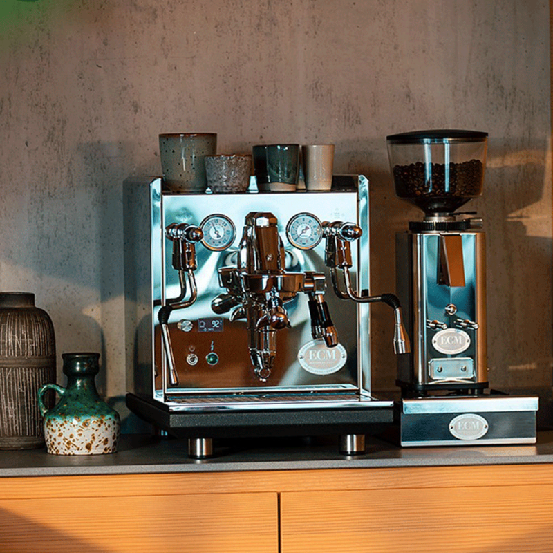 ECM Synchronika II Espressomaskine Inkl. ECM Exacto Stål Espressokværn, Knockbox, Tamper & Mælkekande