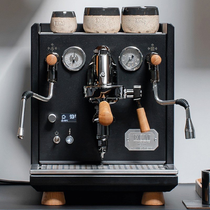 ECM Synchronika II Espressomaskine 30th Anniversary Edition Sort med trædetaljer