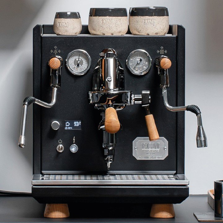 ECM Synchronika II Espressomaskine 30th Anniversary Edition Sort med trædetaljer