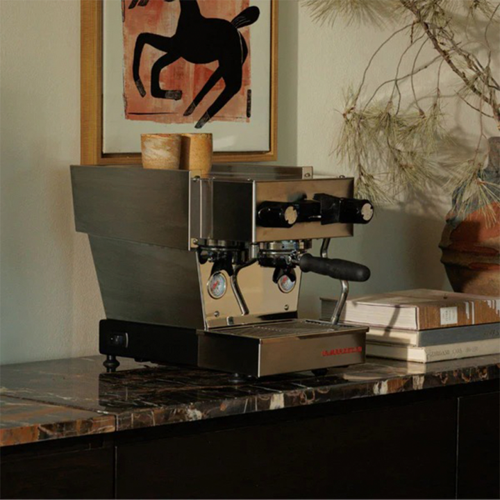 La Marzocco Linea Micra Børstet Stål Espressomaskine Inkl. Eureka Atom W 65 Casa Mat Sort Espressokværn