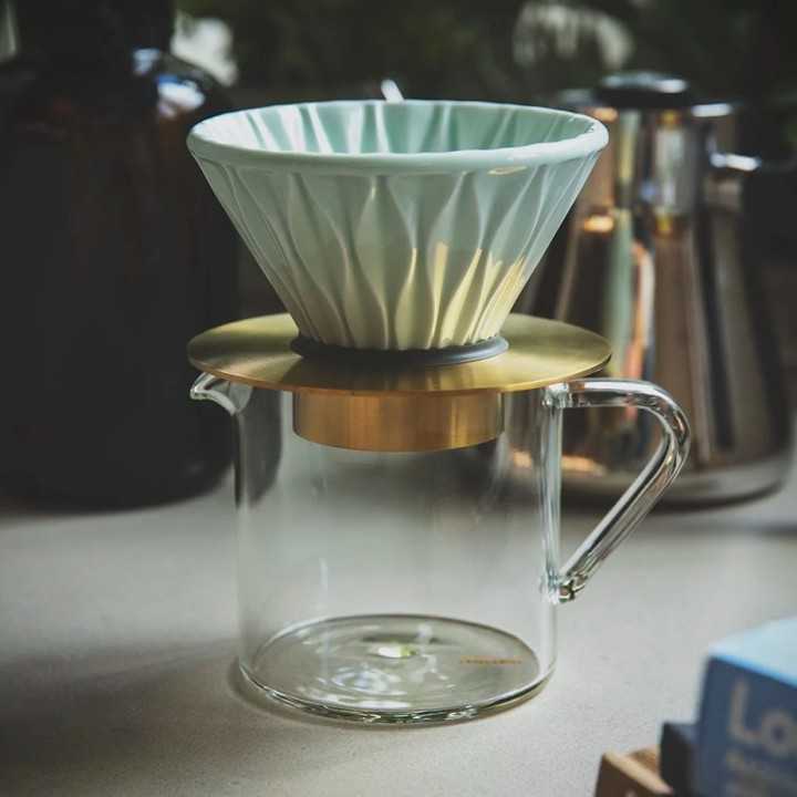 Loveramics Brewers Smooth Dripper Celadon Grøn 2 Kop Inkl. Stand Metallic Loveramics Brewers Smooth Dripper Celadon Grøn 2 Kop Inkl. Stand Metallic