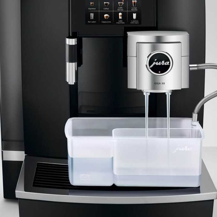 Jura Giga X8 (EA) Espressomaskine Inkl. 1L Cooler, Pleje & 12kg Kaffe Jura Giga X8 (EA) Espressomaskine Inkl. 1L Cooler, Pleje & 12kg Kaffe