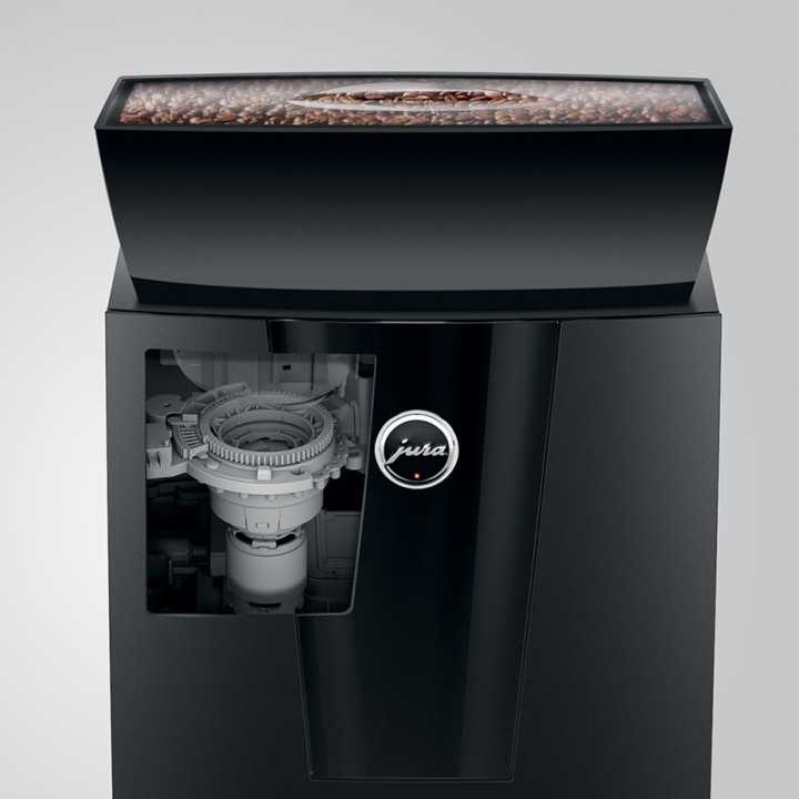 Jura Giga X3c (EB) Alu Espressomaskine Inkl. 2,5L Cooler, Pleje & 12kg Kaffe Jura Giga X3c (EB) Alu Espressomaskine Inkl. 2,5L Cooler, Pleje & 12kg Kaffe