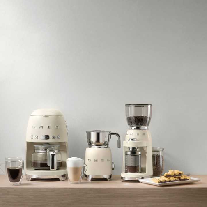 Smeg DCF02CREU Drip Kaffemaskine Creme Smeg DCF02CREU Drip Kaffemaskine Creme