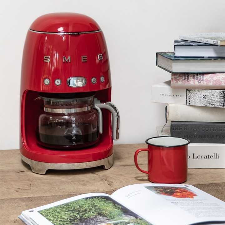 Smeg DCF02RDEU Drip Kaffemaskine Rød Smeg DCF02RDEU Drip Kaffemaskine Rød
