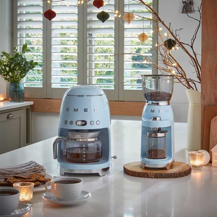 Smeg DCF02PBEU Drip Kaffemaskine Pastelblå Smeg DCF02PBEU Drip Kaffemaskine Pastelblå