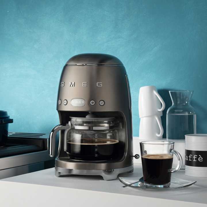 Smeg DCF02SSEU Drip Kaffemaskine Stål Smeg DCF02SSEU Drip Kaffemaskine Stål