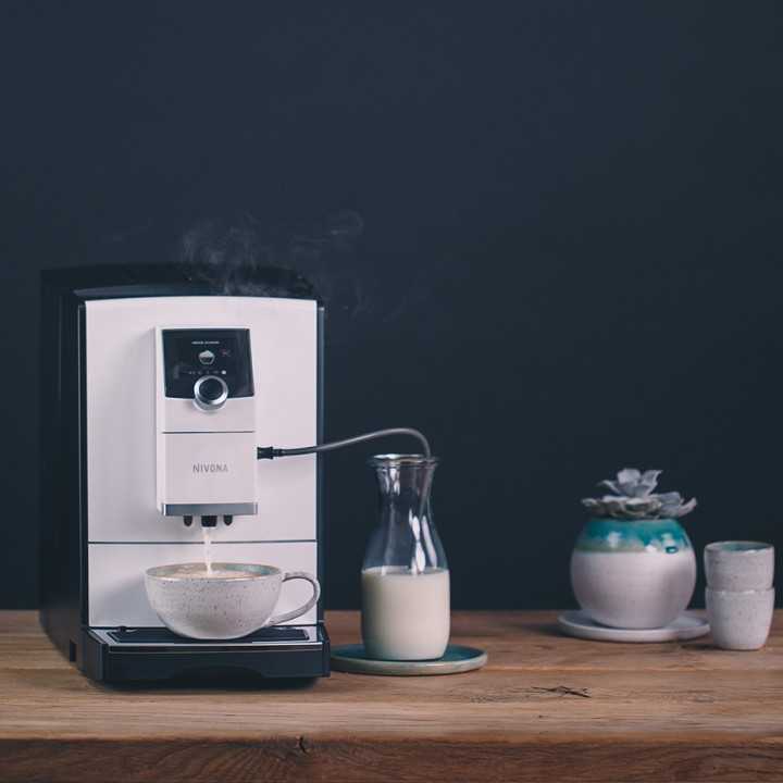 Nivona NICR 796 Hvid Espressomaskine Inkl. 4,2kg Rigtig Kaffe
