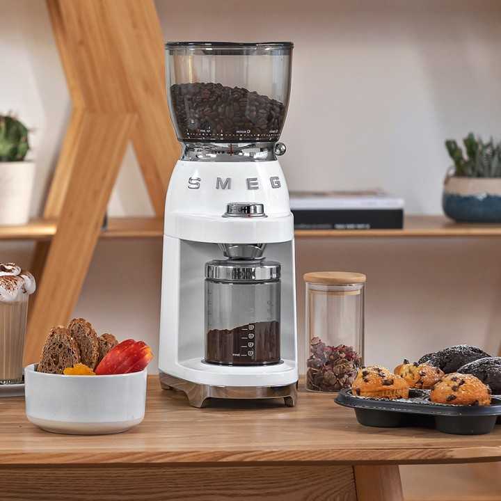 Smeg CGF01WHEU Kaffekværn Hvid