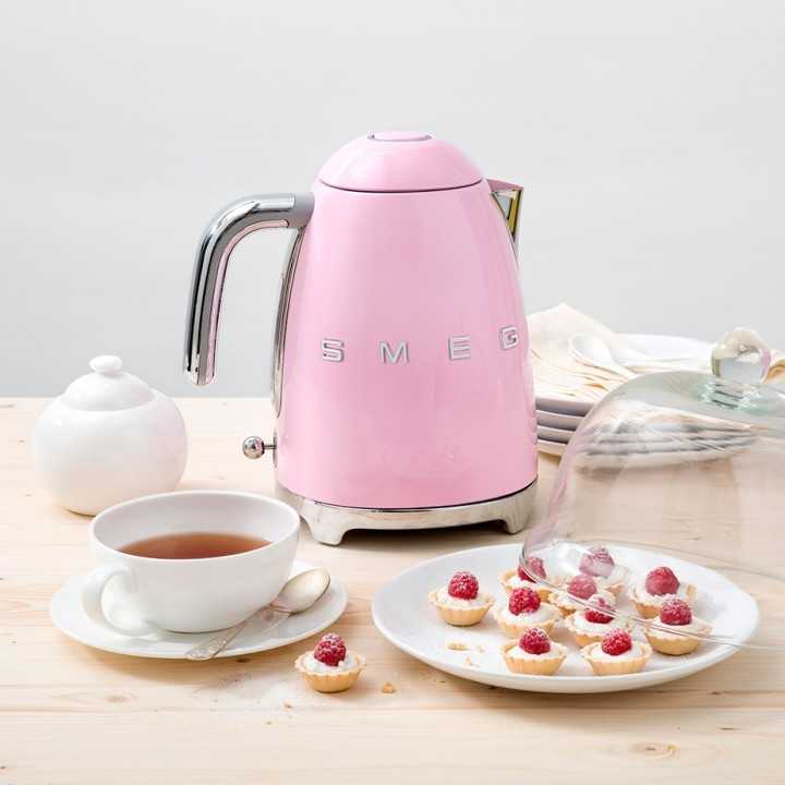 Smeg KLF03PKEU Elkedel 1,7L Rosa Smeg KLF03PKEU Elkedel 1,7L Rosa