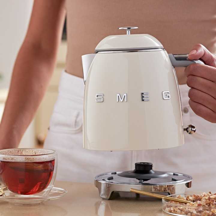 Smeg KLF05CREU Minielkedel 0,8L Creme Smeg KLF05CREU Minielkedel 0,8L Creme