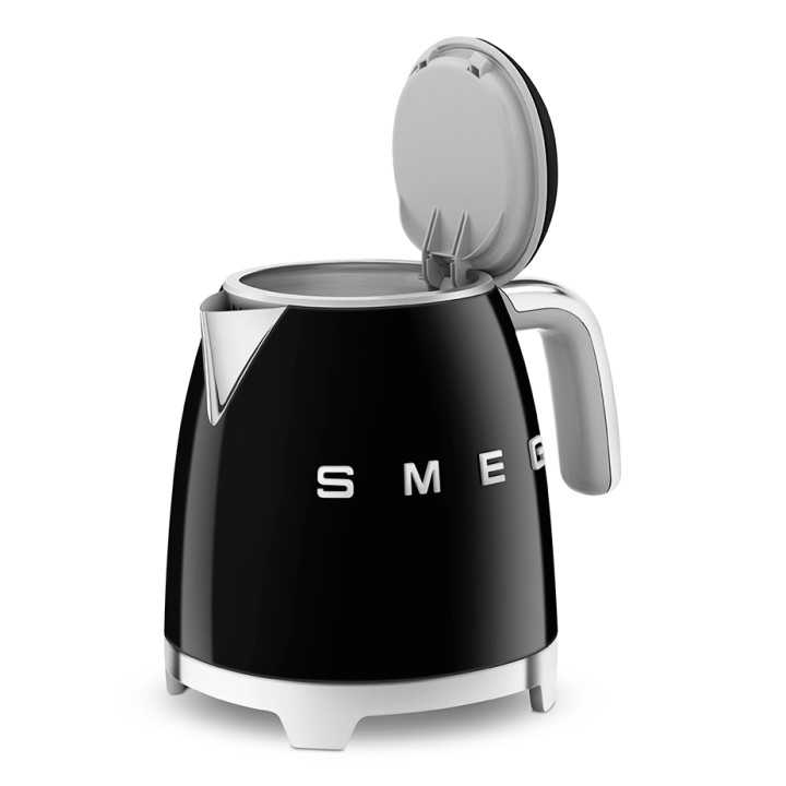 Smeg KLF05BLEU Minielkedel 0,8L Sort Smeg KLF05BLEU Minielkedel 0,8L Sort