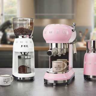 Smeg ECF02PKEU Espressomaskine Rosa Smeg ECF02PKEU Espressomaskine Rosa