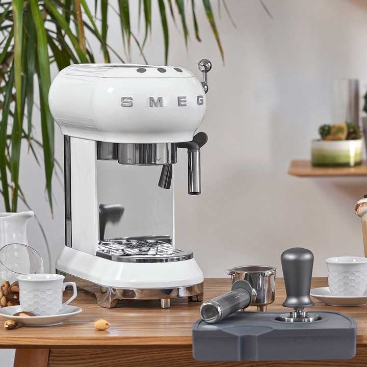 Smeg ECTS01 Kaffestamper Grå Smeg ECTS01 Kaffestamper Grå