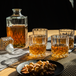 BarCraft Karaffelsæt 0,9 L Klar Inkl. 4 Glas BarCraft Karaffelsæt 0,9 L Klar Inkl. 4 Glas